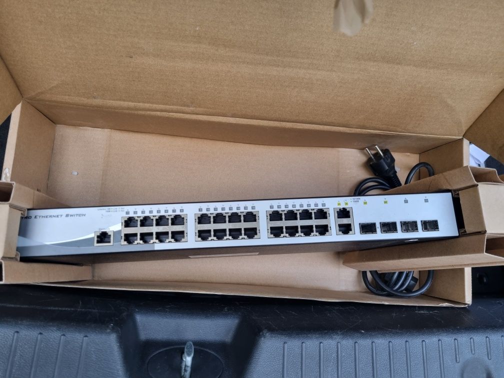 D-link свитч свич DES 1210-28/ME коммутатор маршрутизатор