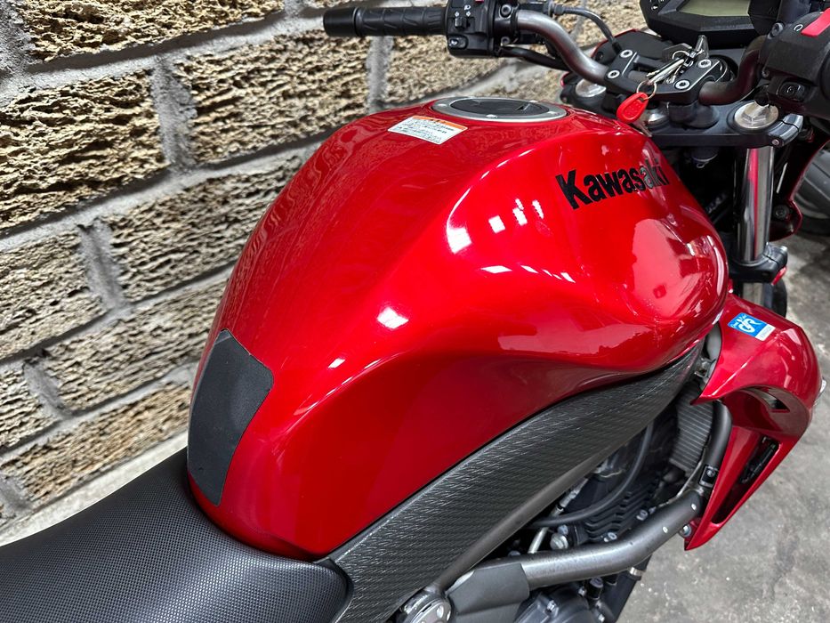 Мотоцикл Кавасакі Японія Kawasaki ER-4N