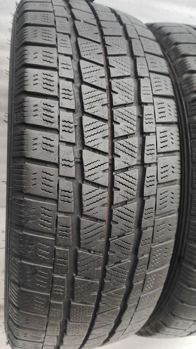 Opony Zimowe 215/60/17C Falken 2szt 7,2mm 2021r MB
