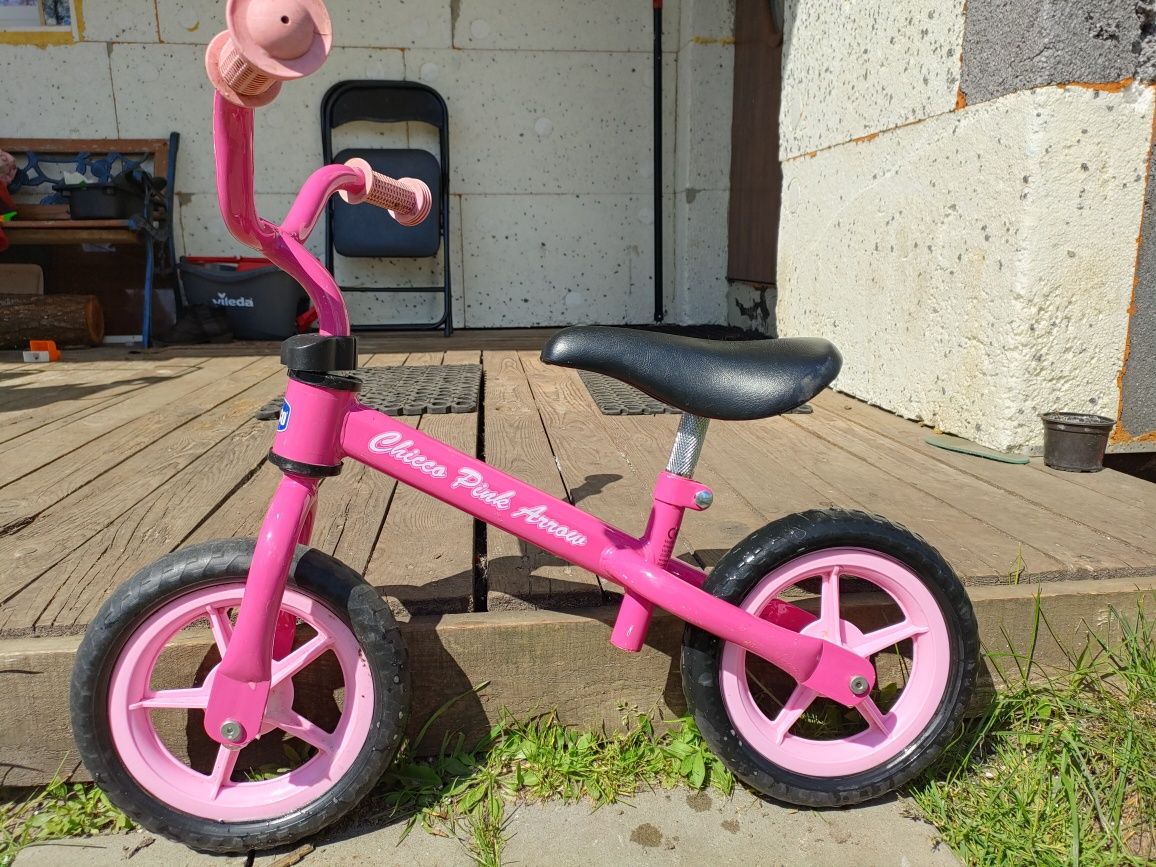Rowerek biegowy Chicco pink arrow