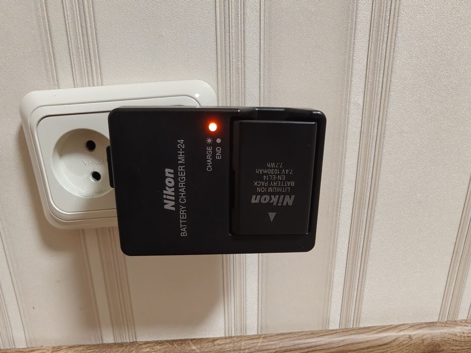 Фотокамера Nikon D3200 AF-S DX NIKKOR 18-55mm f/3.5-5.6G VR 2. + Сумка