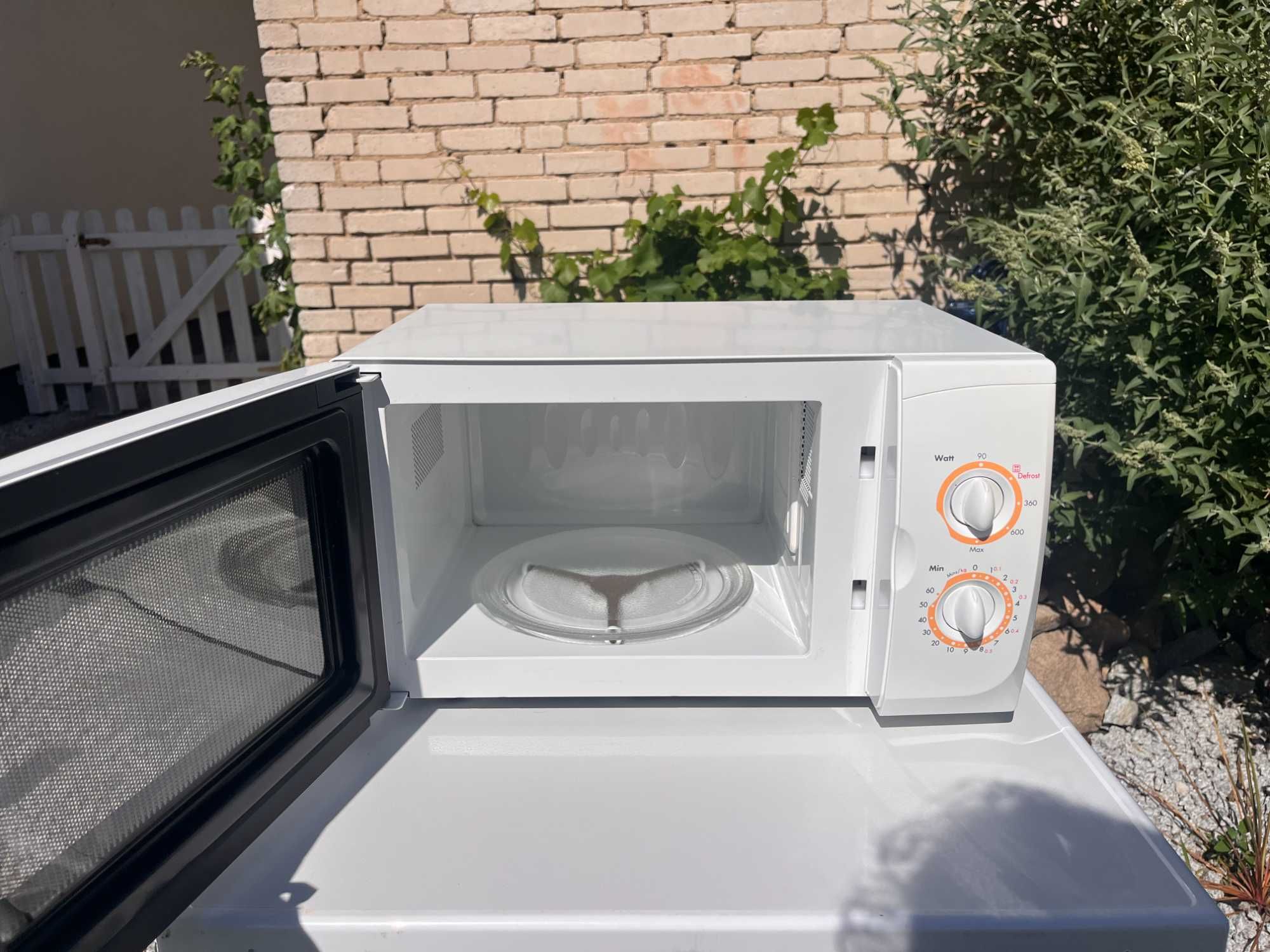 Kuchenka Mikrofalowa, Mikrofalówka LG - Biała, 1200 W - Dowóz