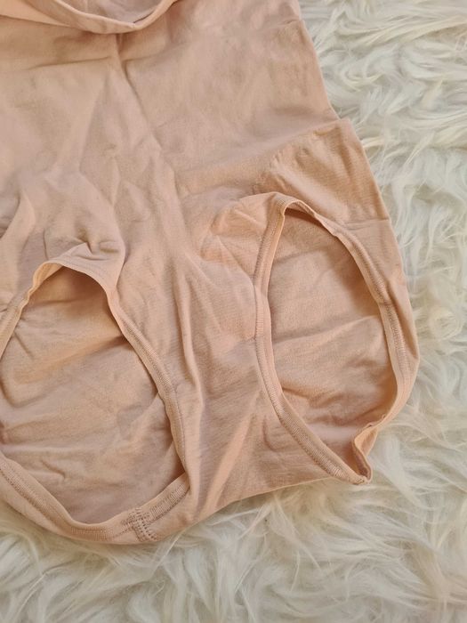 XA81 majtki wyszczuplające z wysokim stanem XS/S spanx beżowe