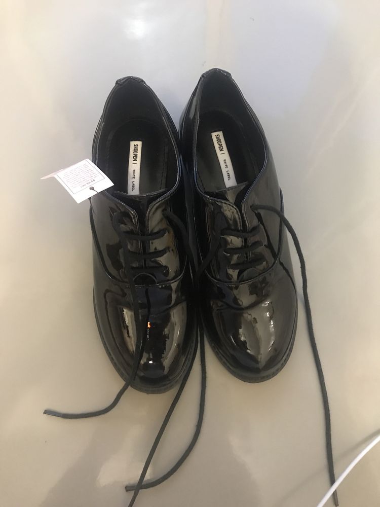 Туфли лаковые черные ботинки 34-35