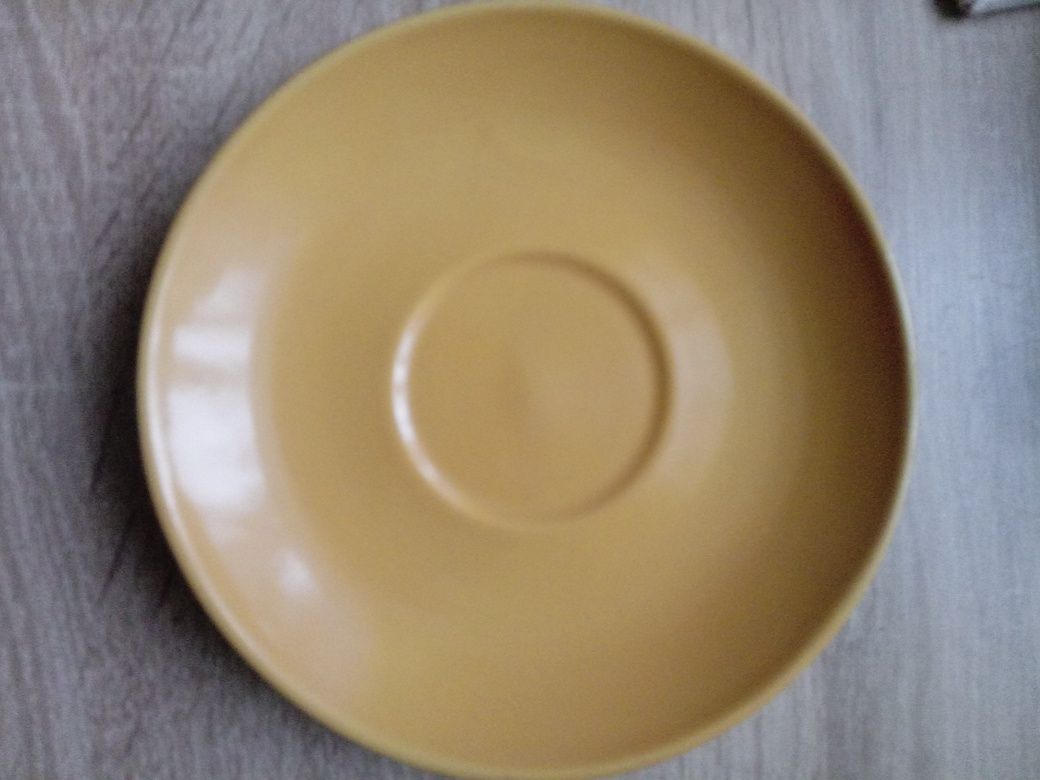Talerzyk żółty ceramika
