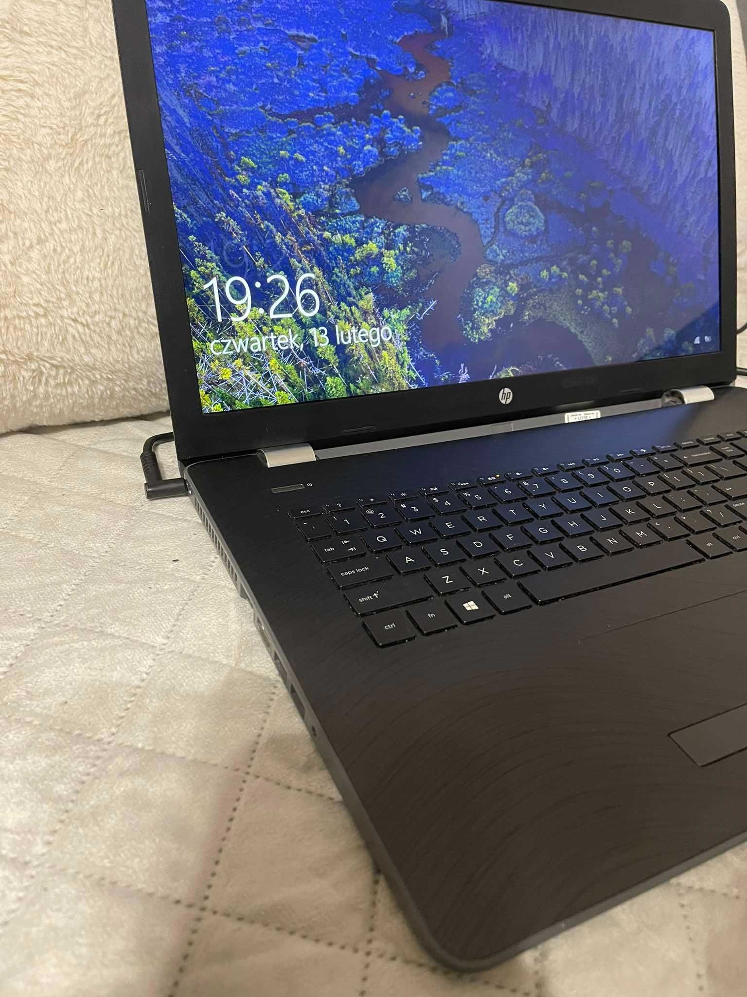Laptop HP Pavilion 17 i5-7200U 16GB