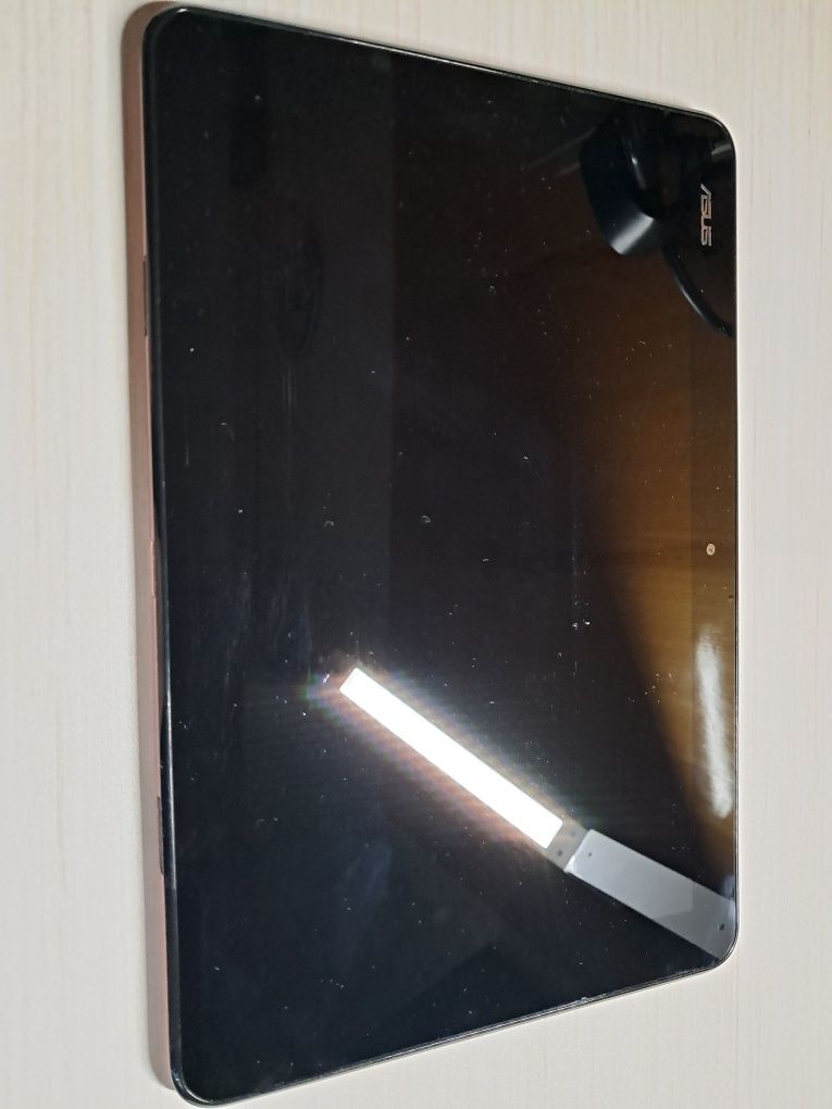 Нетбук- планшет Asus T101 HA
