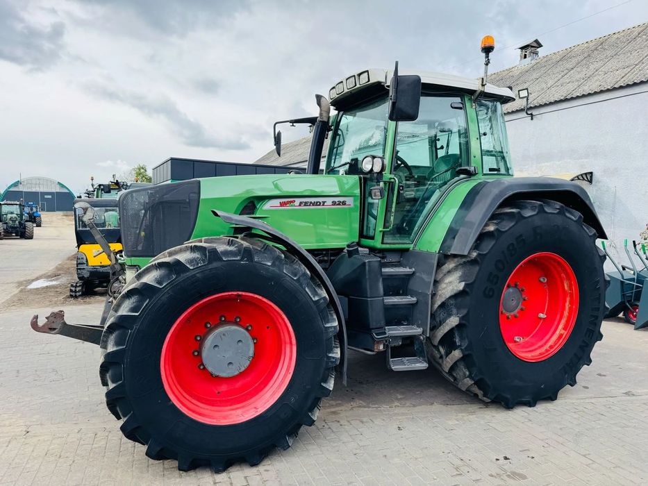 Fendt 926 Vario  Fendt 926 Vario TMS, silnik MAN 290 KM, przedni TUZ i WOM, miękka oś