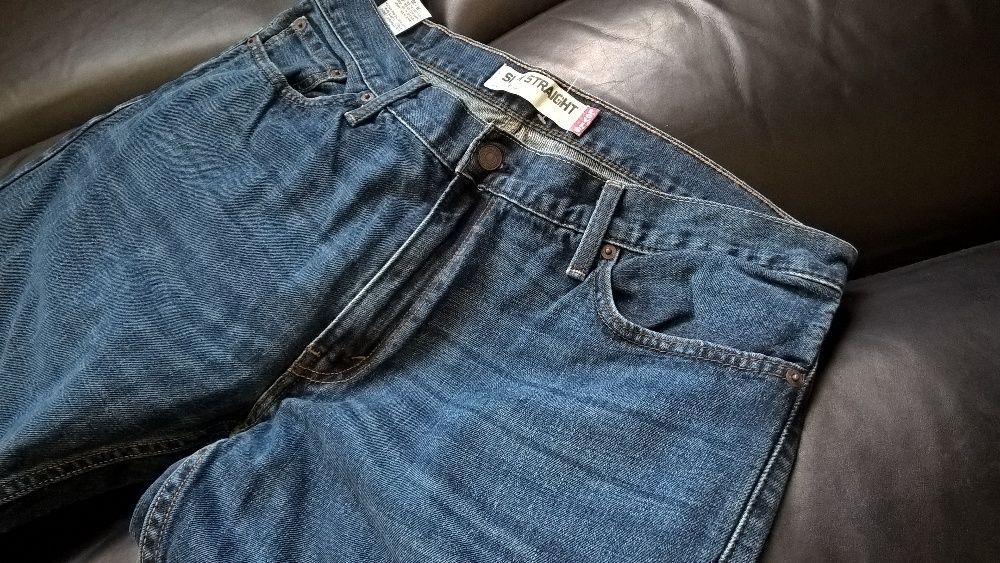 LEVIS 514 slim straight pas 94 cm