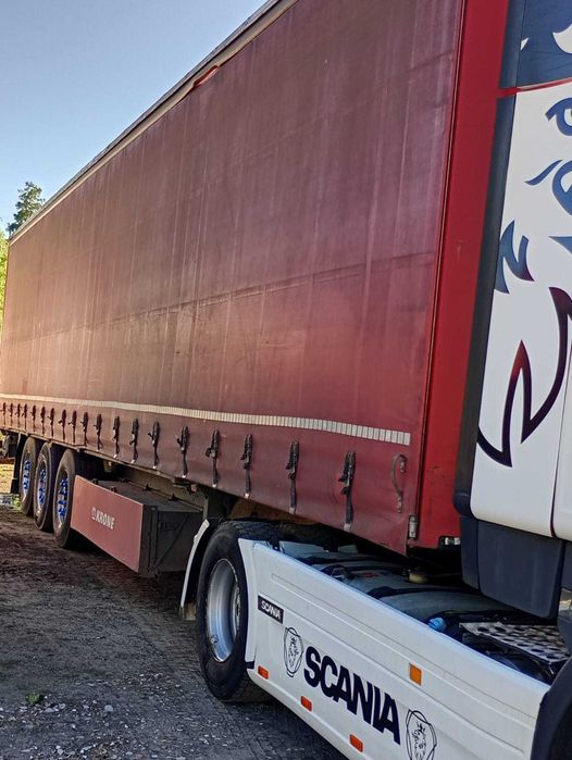 Naczepa Krone, firanka