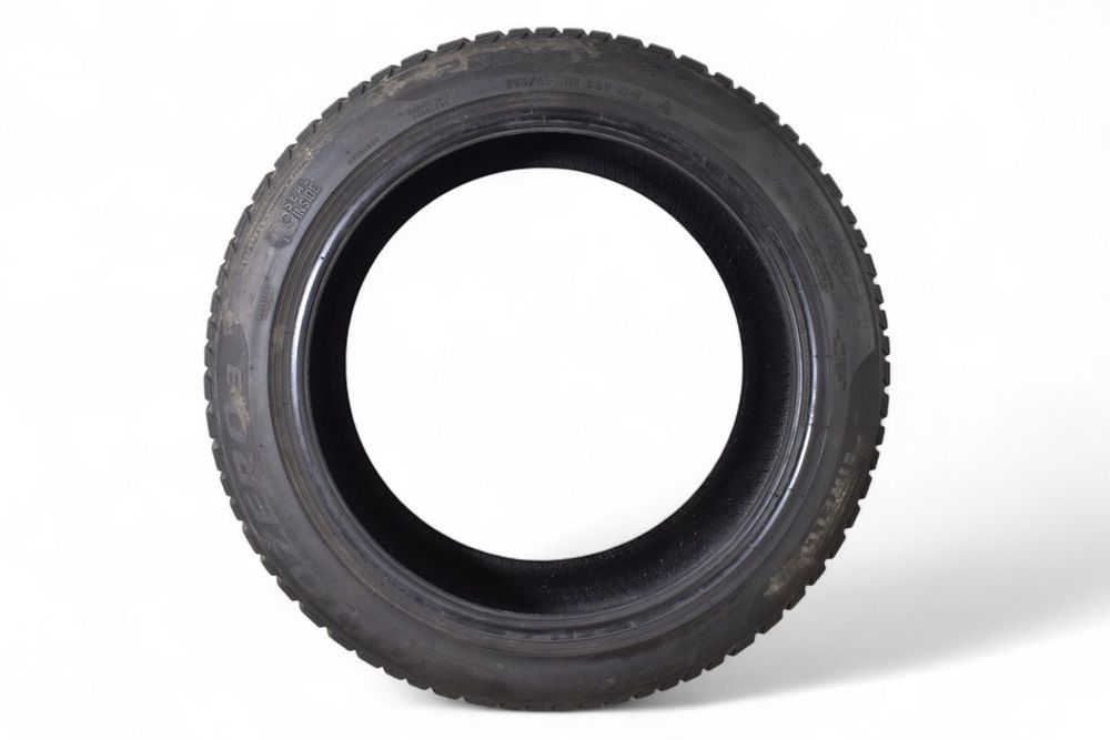 Opona Zimowa PIRELLI SOTTOZERO 3 235/45R18 94 V 4,17mm