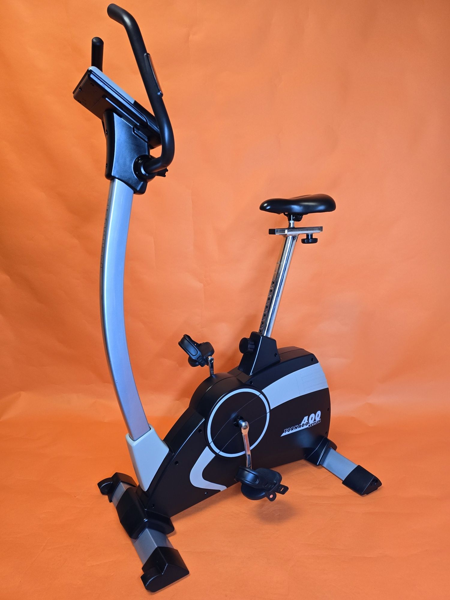 Wygodny Rower Treningowy Stacjonarny Kettler Tornado 400  programy