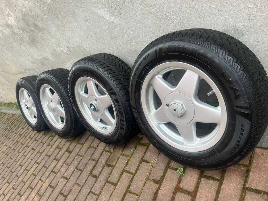 Felgi aluminiowe BMW R15 205/65   opony zimowe 2x Dębica/ 2x Fulda