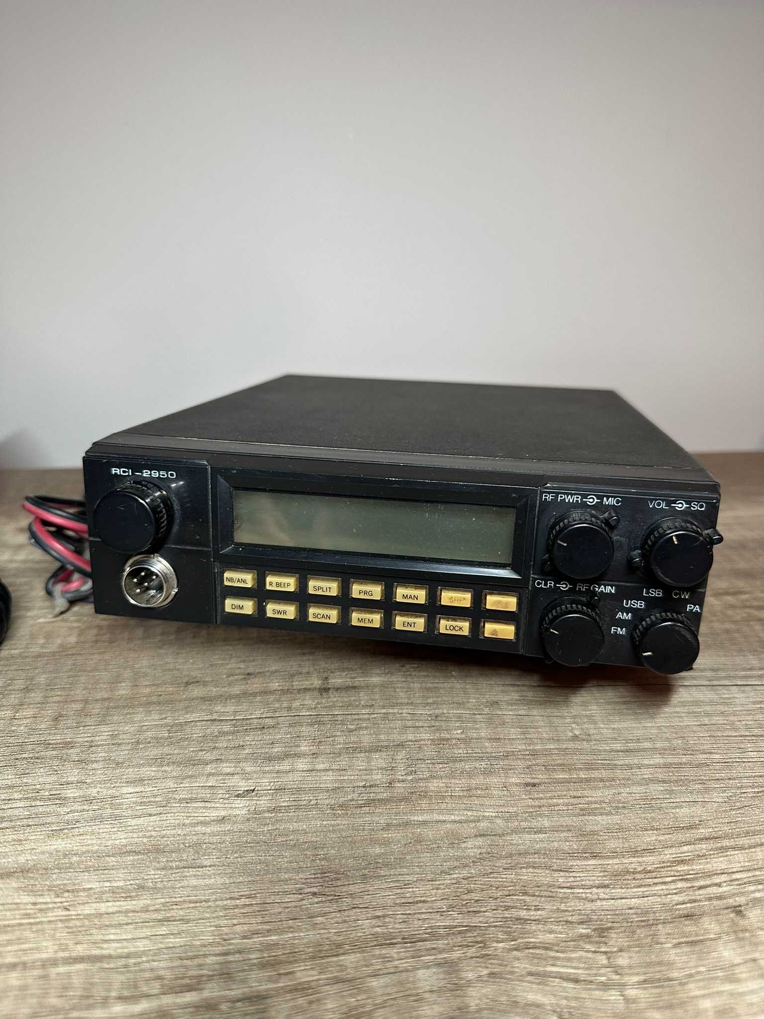 Radio CB RANGER RCI-2950 z oryginalnym mikrofonem i kablem zasilącym