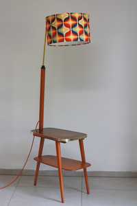 Lampa podłogowa ze stolikiem Niemcy lata 60 vintage