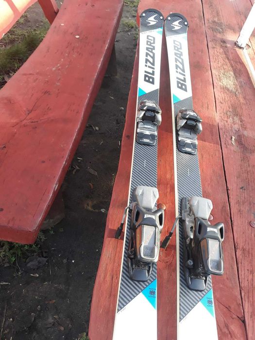 Narty Blizzard Racing