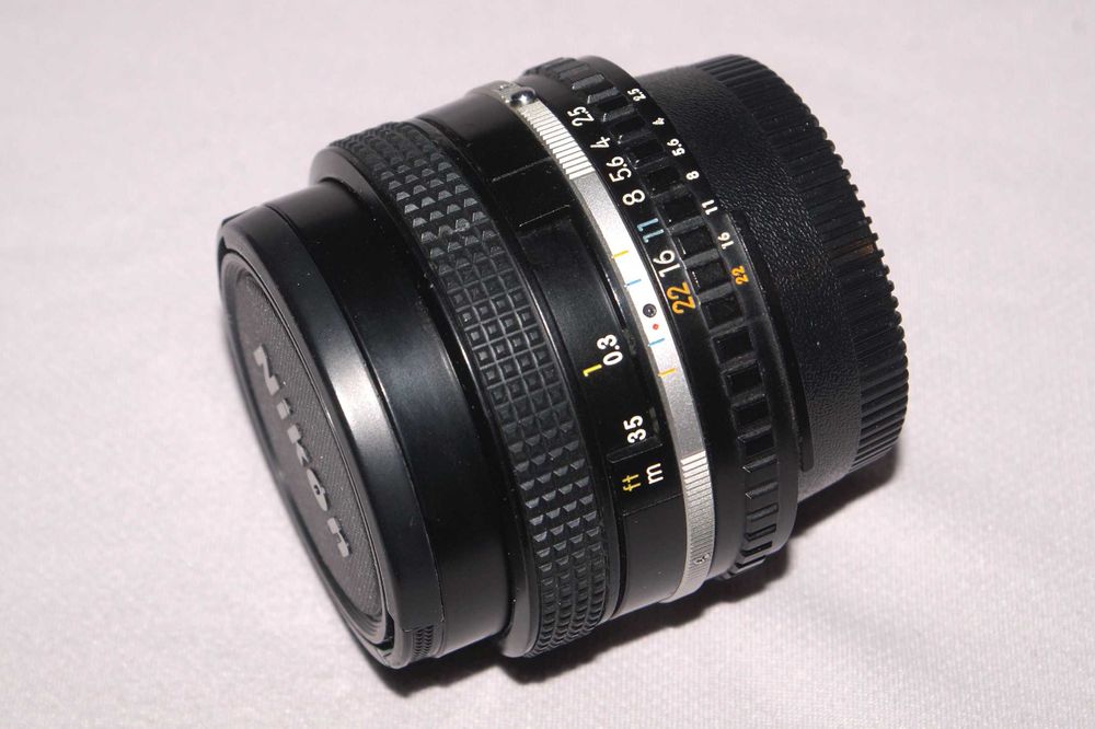 Nikon 35mm f/2.5 Ai (28 f/3.5)