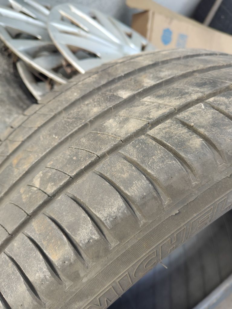 225/50/18 MICHELIN