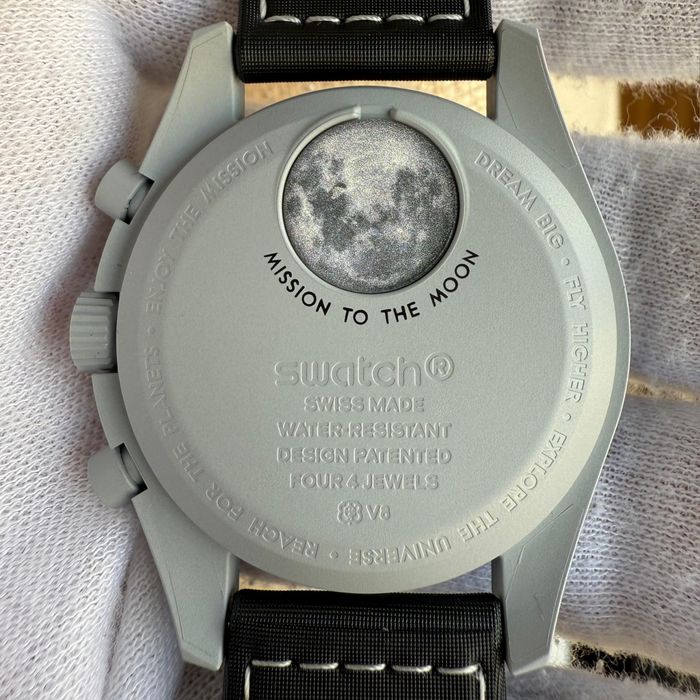 *NOVO* Omega x Swatch Speedmaster Mission to Earthphase (42mm)