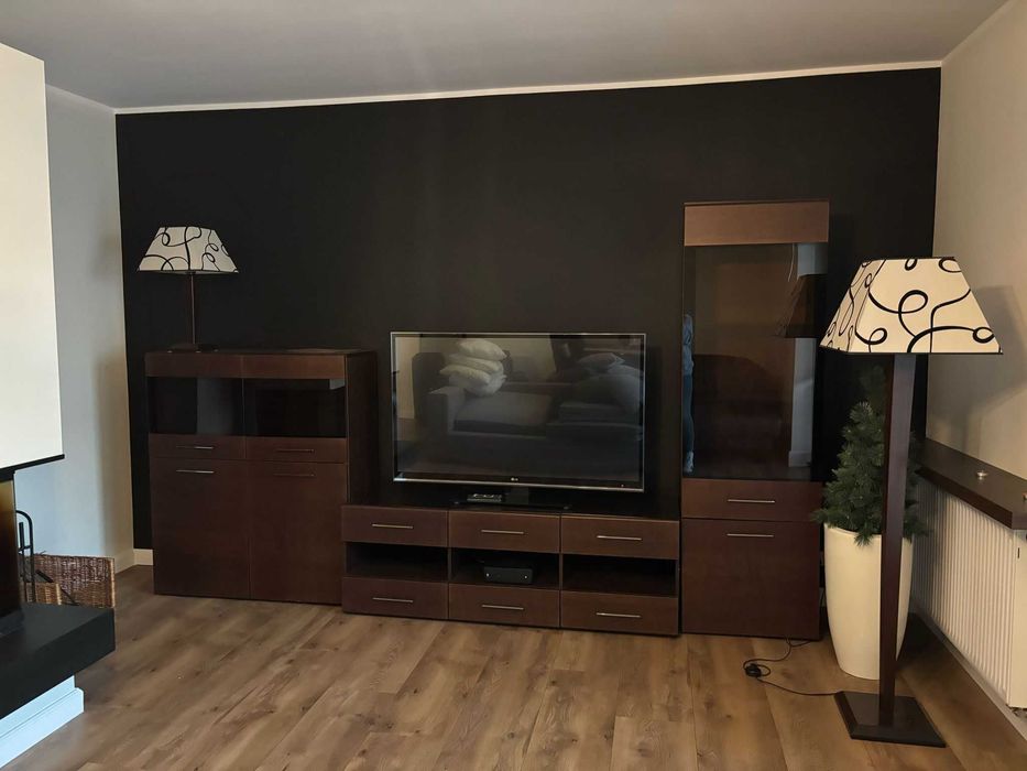 Zestaw mebli do salonu - szafka RTV komoda witryna - ciemne drewno
