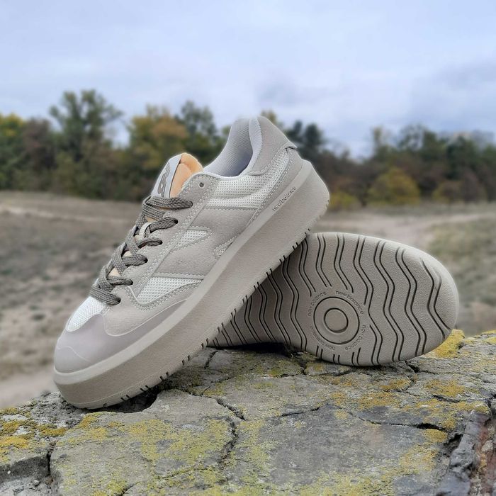 Жіночі кросівки New Balance CT302 бежеві