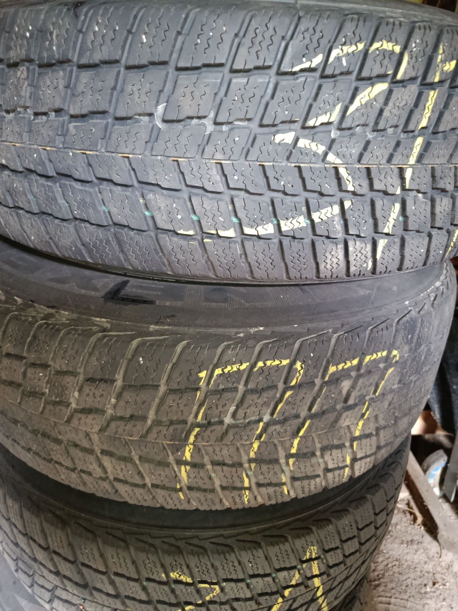 235/65/R17 диски 4 шт. Резина 4 шт.