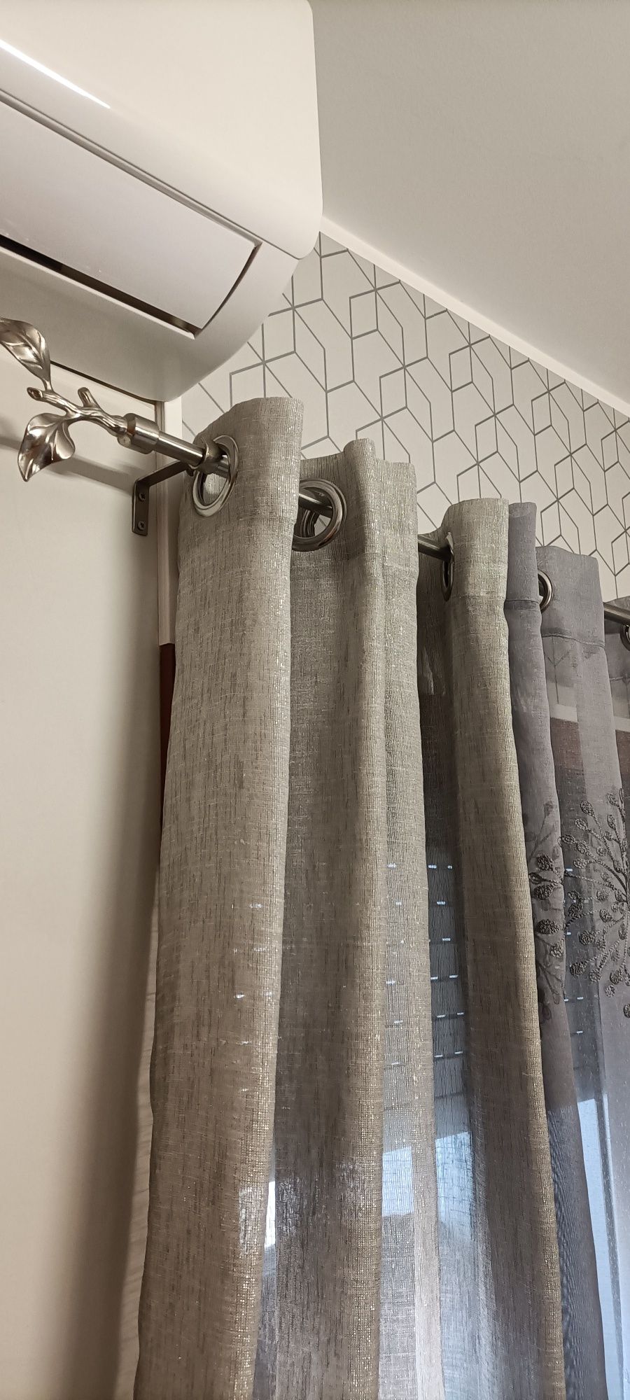 Varão e cortinas