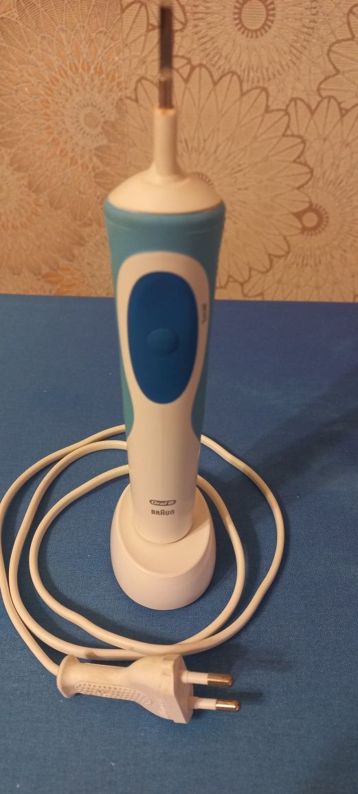 Зубная щётка BRAUH Oral-B