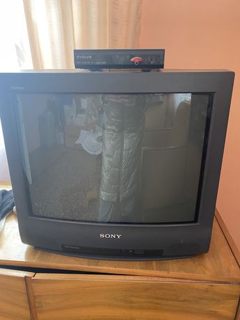 Telewizor Sony model KV-21T1K czarny Trinitron działa