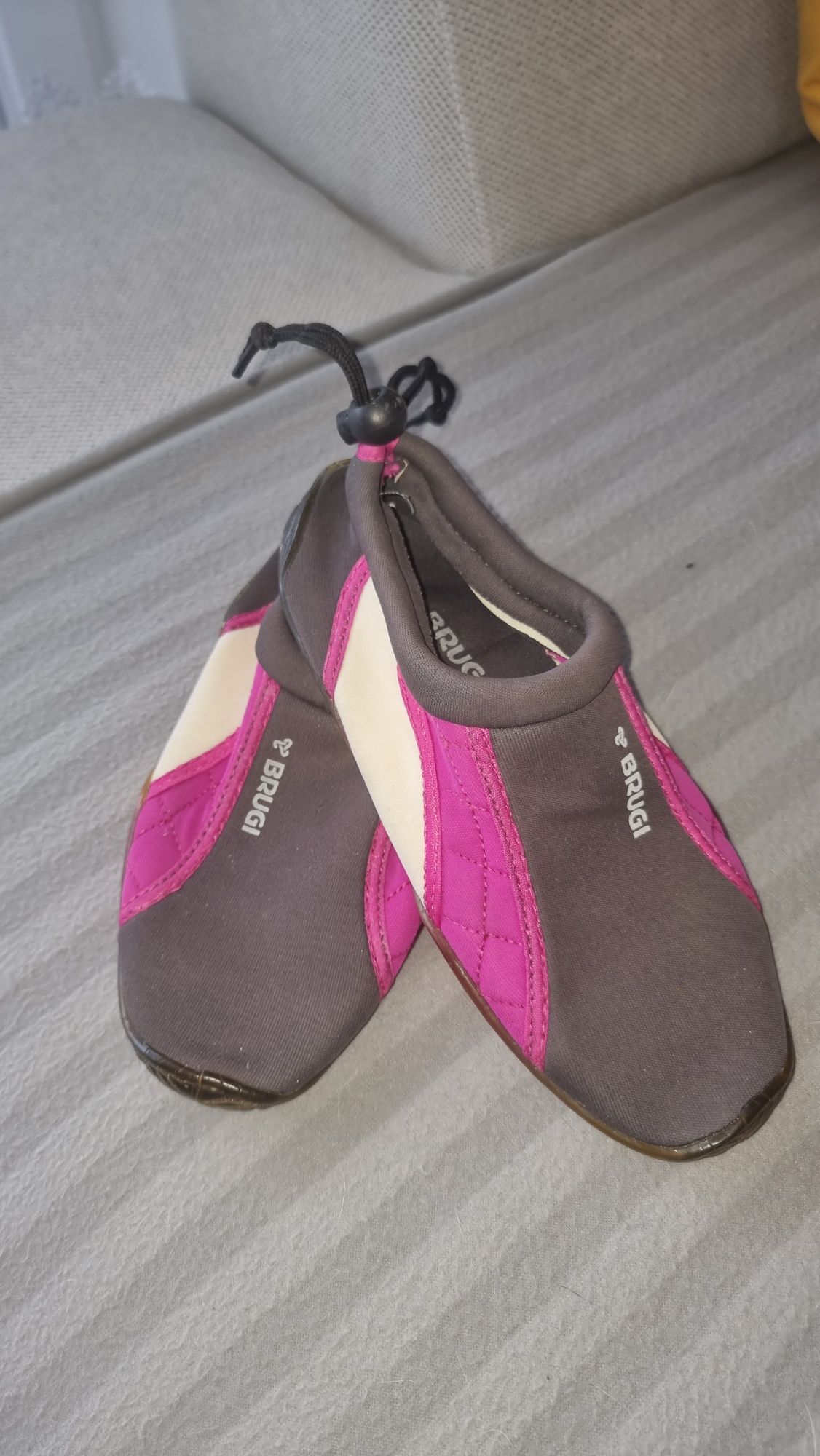 Buty do wody brugi