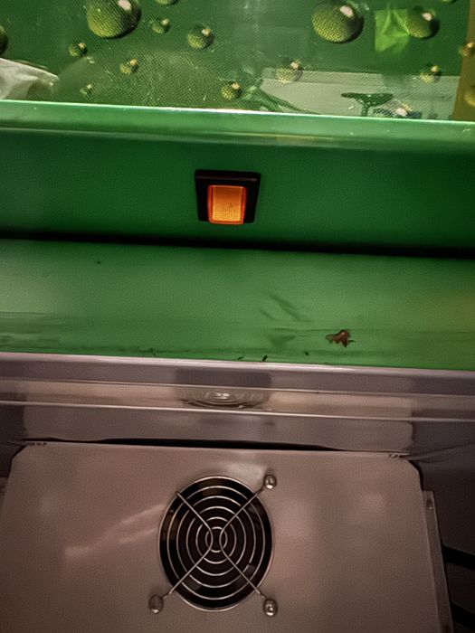 Lodówka barowa Heineken podświetlana z iluminacją bąble w drzwiczkach!