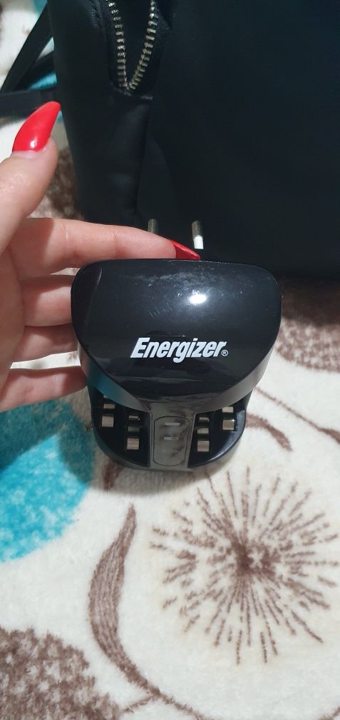 Carregador de Pilhas Energizer