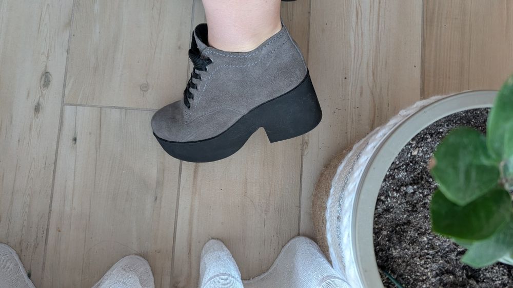 Черевики на широкому каблуці 38 розмір