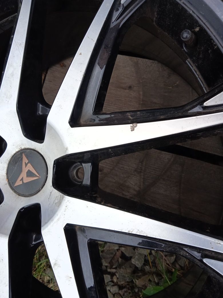 Felga aluminiowa Cupra 8J 19 5x112 ET45 Pojedyncza