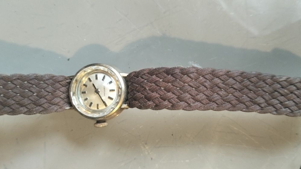 Różne Zegarki zamiana