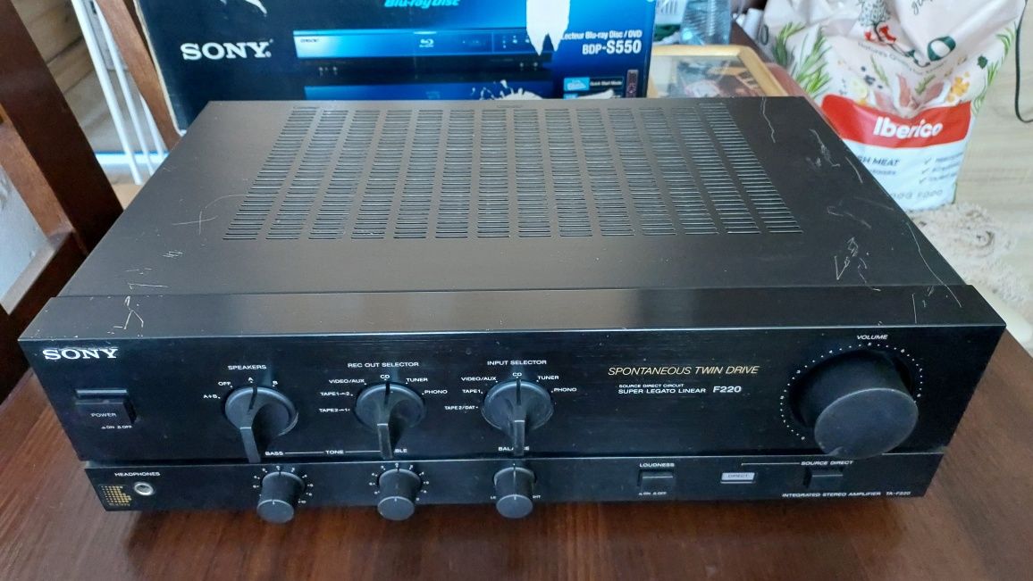 Sony TA-F220 wzmacniacz