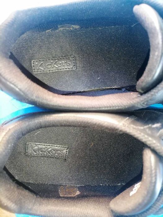 Продам Kickers натуральна шкіра 39р