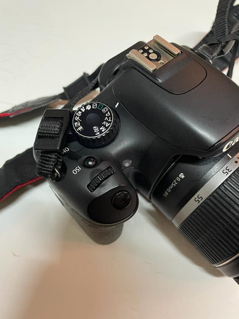 Câmera Cannon EOS 550D