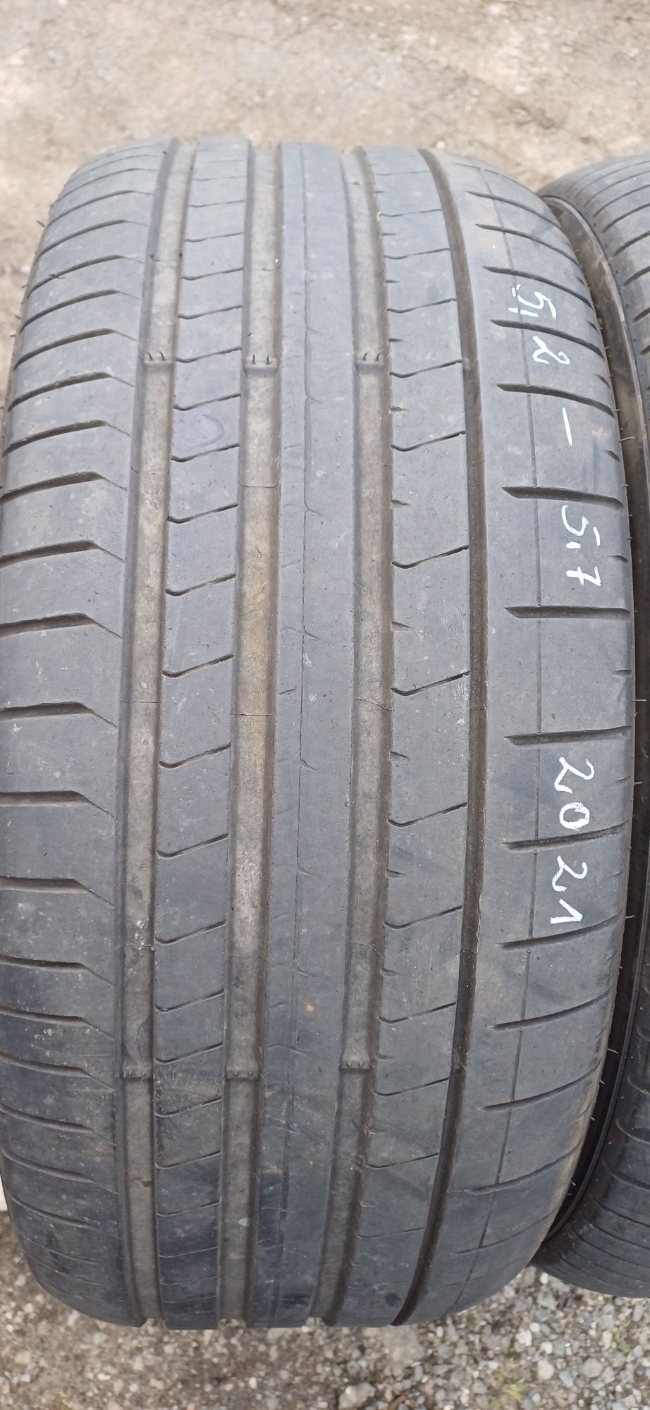 285/40R22 106Y PIRELLI , dwie opony letnie używane.