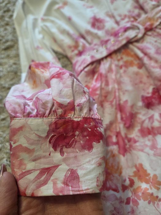 Sukienka w print kwiatowy