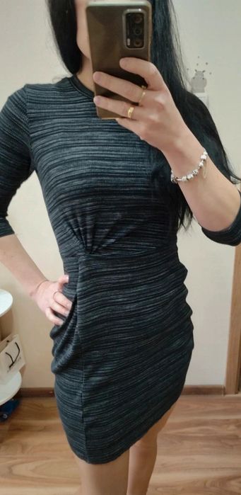 Dopasowana sukienka Bershka rozmiar M / 38 / 10 szary czarny marszenia