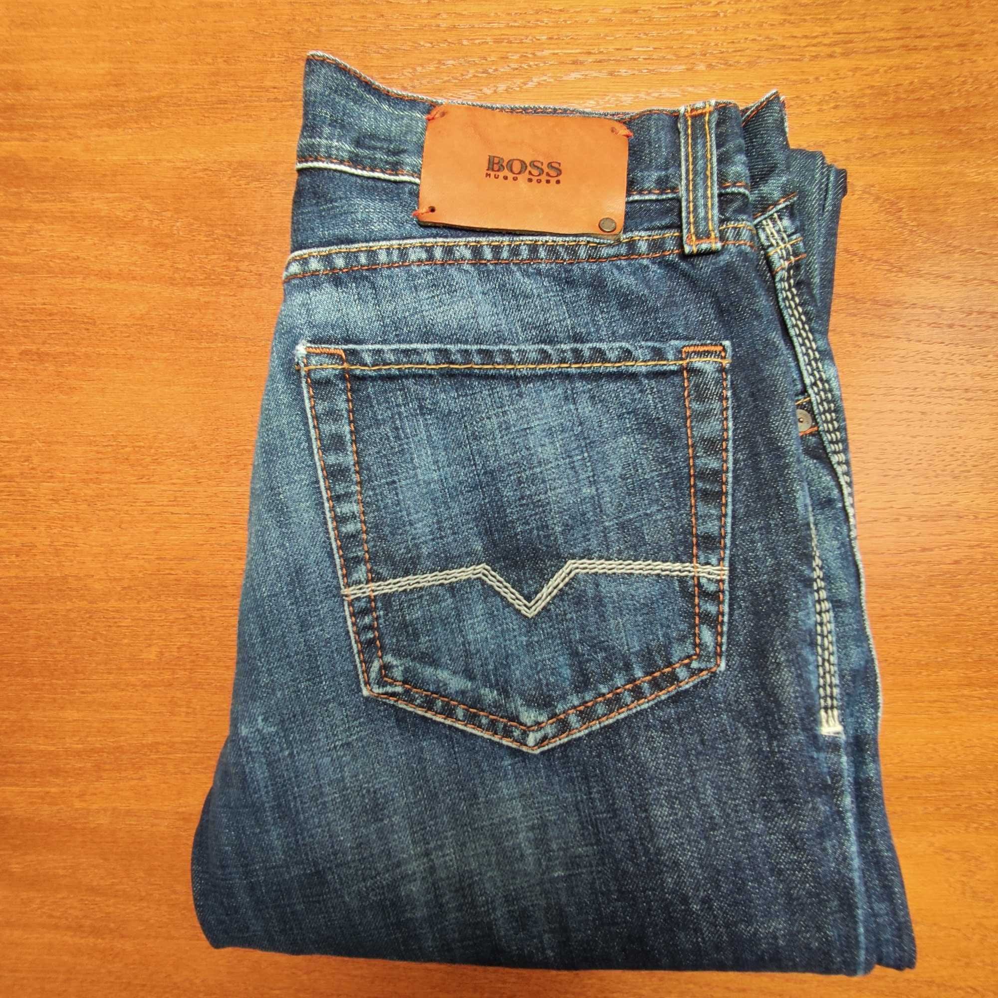 Spodnie jeans HUGO BOSS - rozmiar W31 L32