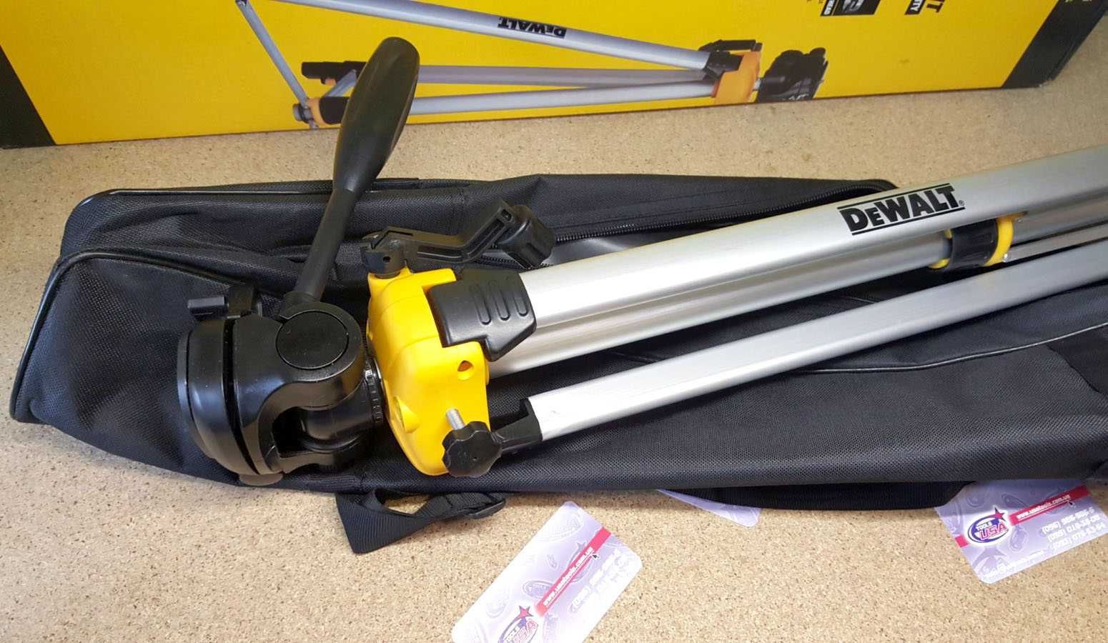 Штатив для лазерных уровней (нивелиров) 183 см DeWALT DW0881T