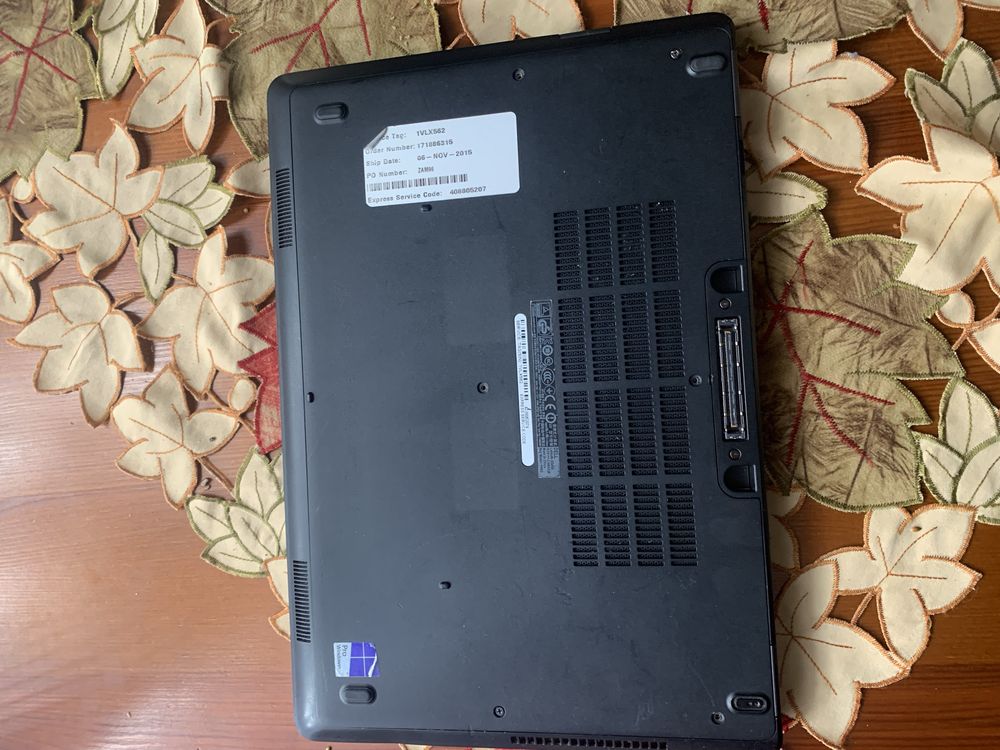 Sprzedam niesprawnego laptopa Dell Latitude E5450. Odbiór osobisty.