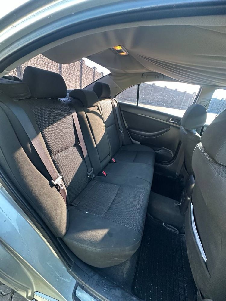 Toyota avensis t25