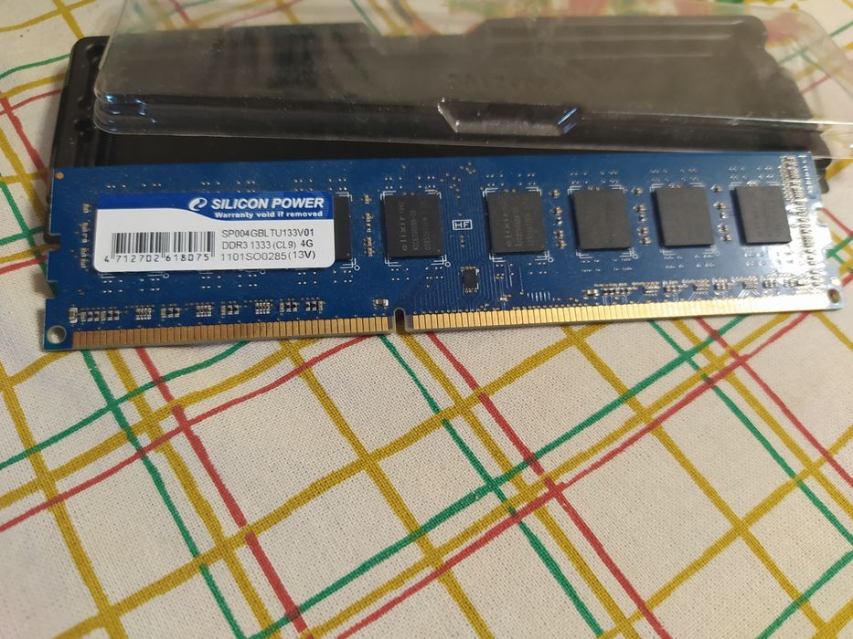 Продам Ддр 3 4Г б/у 2 шт. в наличии