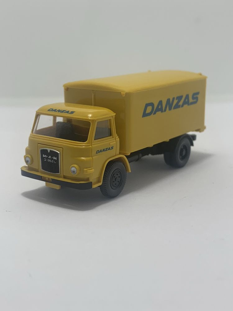 MAN 415 da Wiking escala 1/87