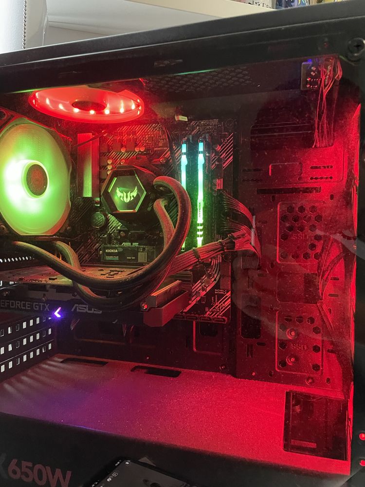 PC Gamer, com todos os acessorios incluidos, em excelente estado