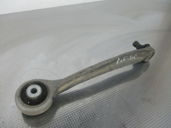 Braço de suspensão frente direito VOLKSWAGEN Passat (3B3)