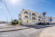 Apartamento T3, com generosas áreas e garagem, no Algoz.